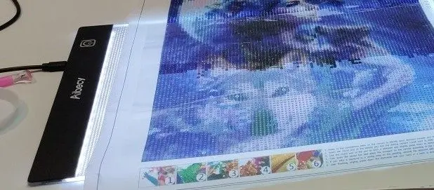 Lichtpad mit einem Diamant PAinting Bild